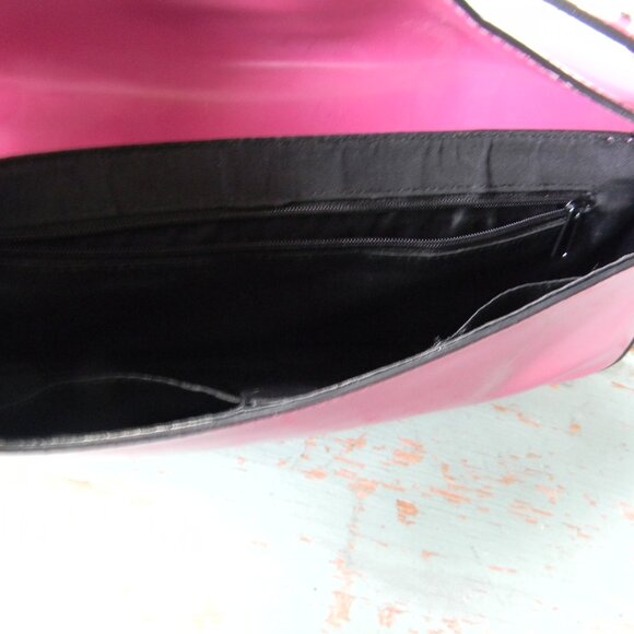 GUESS Y2K VINTAGE PINK PATENT GORGEOUS BAGUETTE SHOULDER BAG 90'S GORGEOUS! - Picture 8 of 8